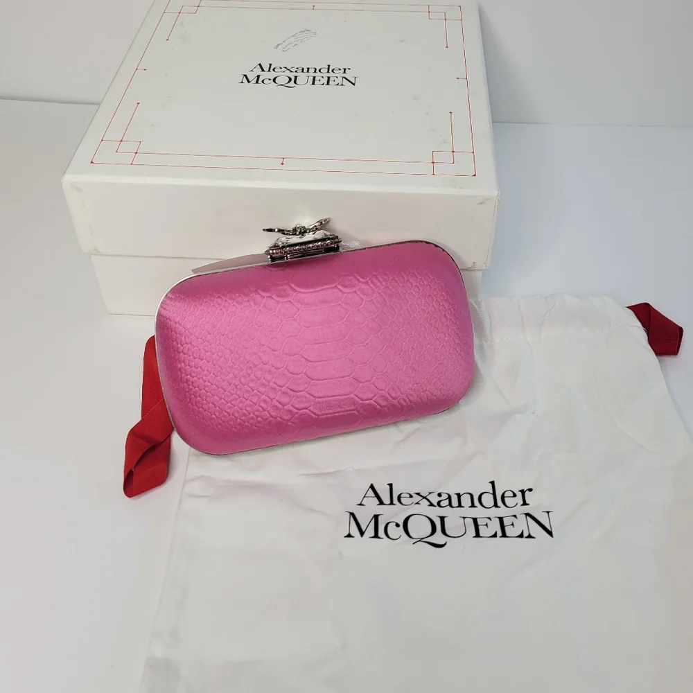 Alexander McQueen butterfly clutch pink NEW IN BOX with tags satin python stamp - Picture 6 of 7